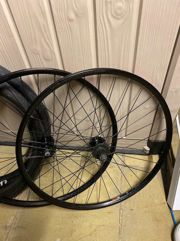 bontrager connection wheel